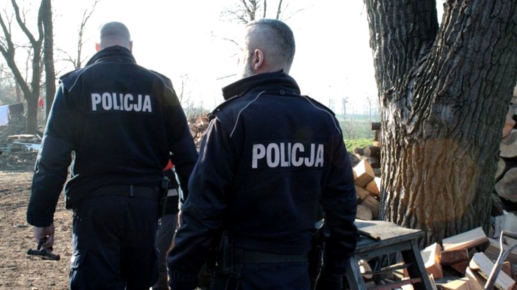 Malbork. Policjanci apelują - nie bądźmy obojętni na los osób bezdomnych…