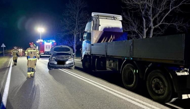 WYPADEK NA DK 22 – SKRZYŻOWANIE Z MIEJSCOWOŚCIĄ STOGI.