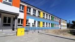 Przesunięcie terminu rozpoczęcia roku szkolnego w nowej szkole przy ul. Gdańskiej w Nowym Stawie.