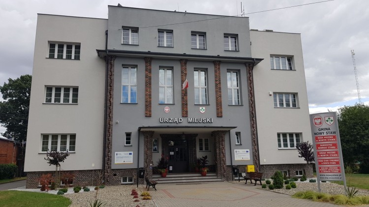We wtorek XXIV nadzwyczajna sesja Rady Miejskiej Nowego Stawu – sprawdź…