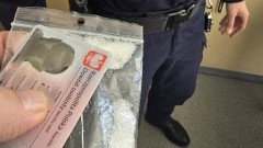 Niefrasobliwy 45-latek w Pasłęku przekazał policjantom amfetaminę razem z dowodem osobistym