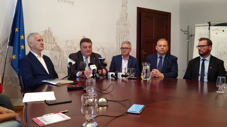 Wkrótce otwarcie przekopu - co dalej z elbląskim portem? Konferencja…